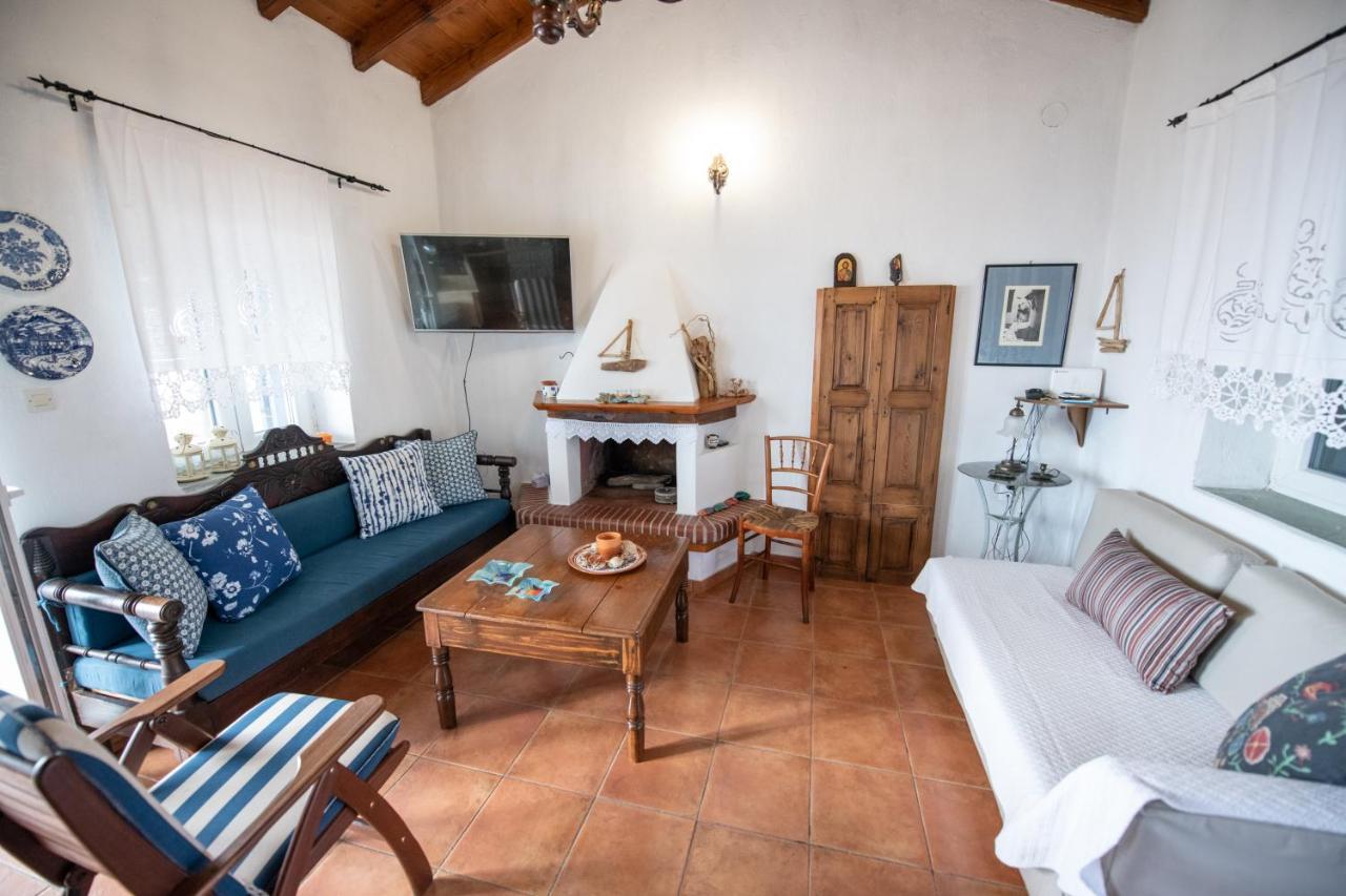 Villa Marouda Glossa Exterior foto